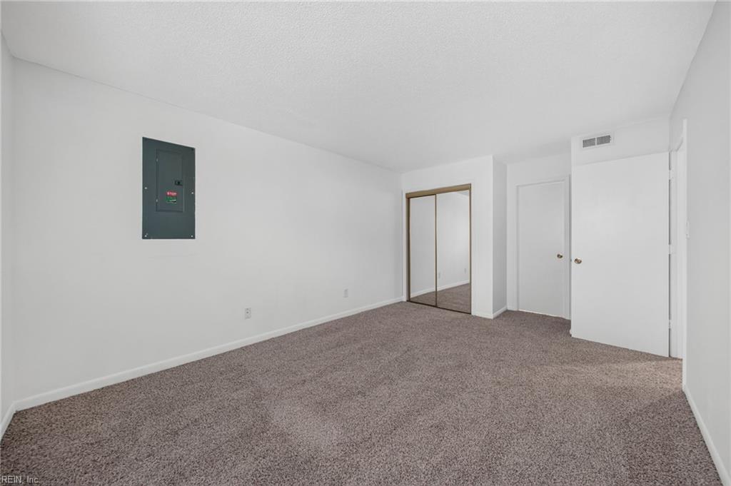 575 Ayrshire Way Property Photo 18