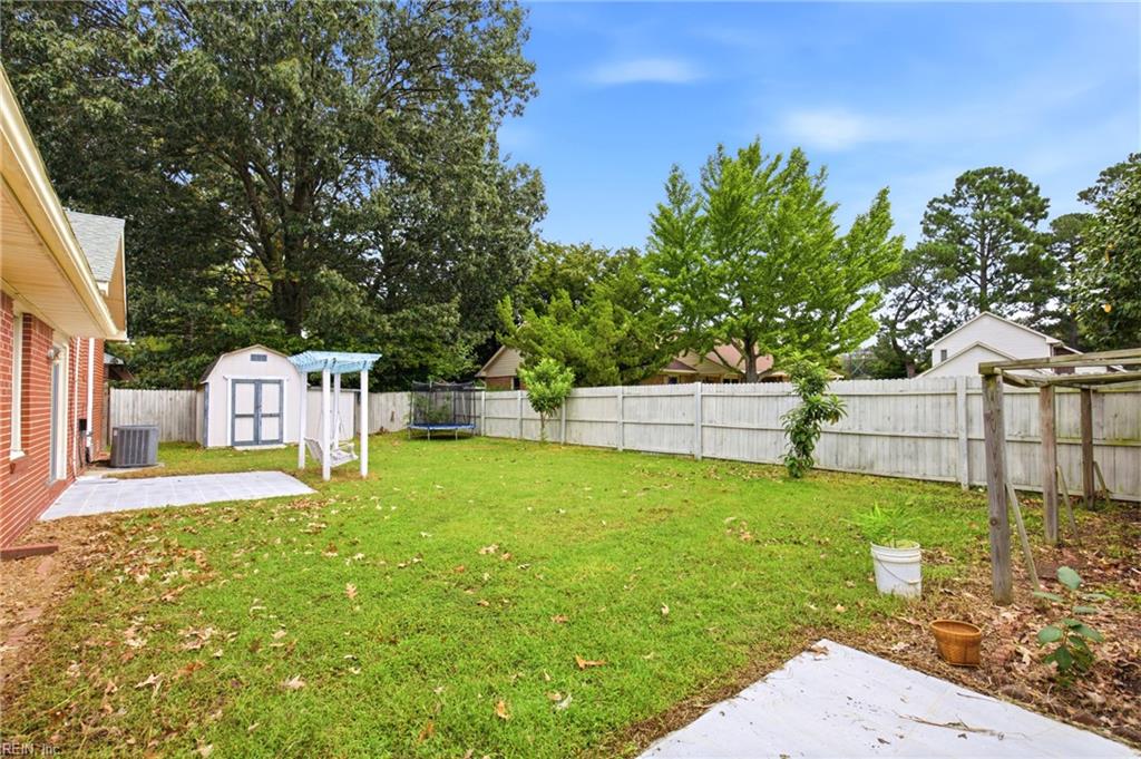 748 Avalon Ave Property Photo 32