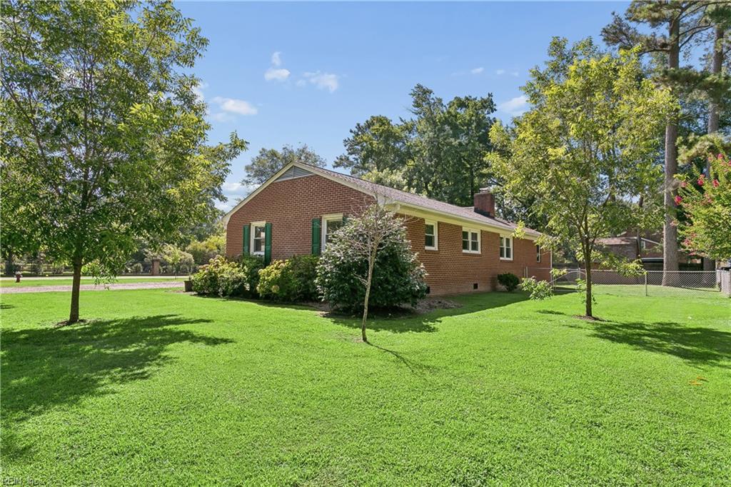 322 Sharon Dr Property Photo 4