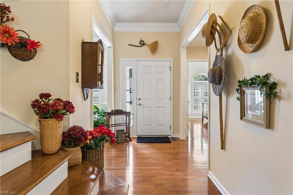 4064 Penzance Pl Property Photo 6