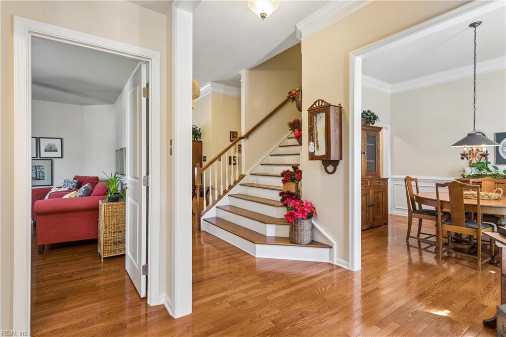 4064 Penzance Pl Property Photo 10