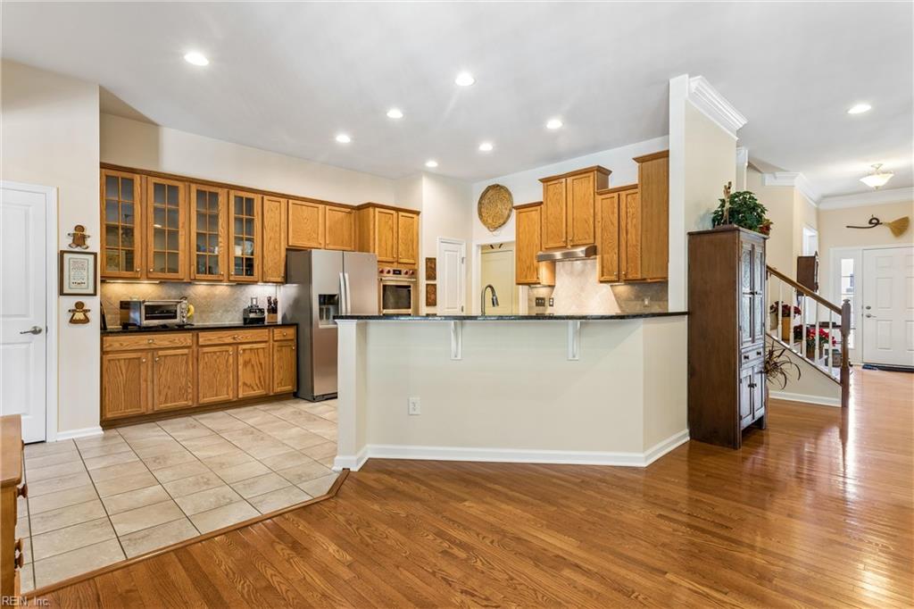 4064 Penzance Pl Property Photo 16
