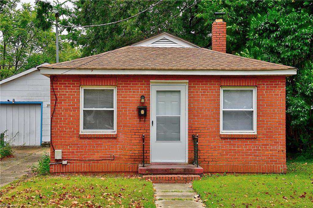 215 Forrest Ave Property Photo 2