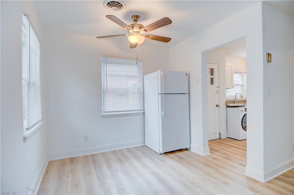 215 Forrest Ave Property Photo 9