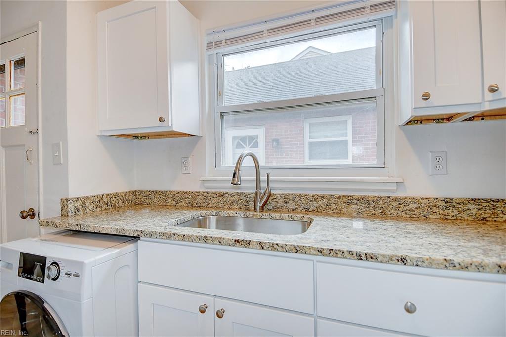 215 Forrest Ave Property Photo 14