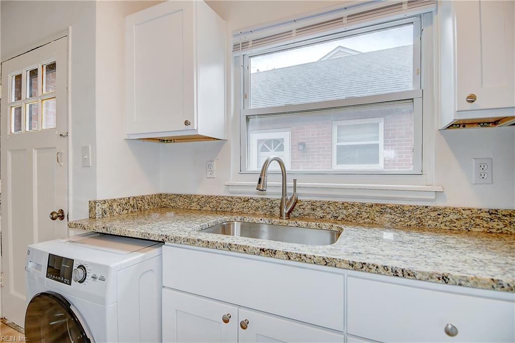 215 Forrest Ave Property Photo 15