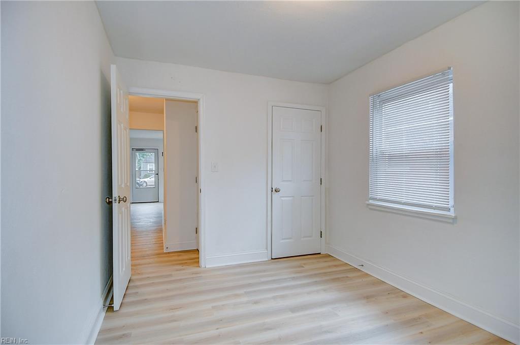 215 Forrest Ave Property Photo 20