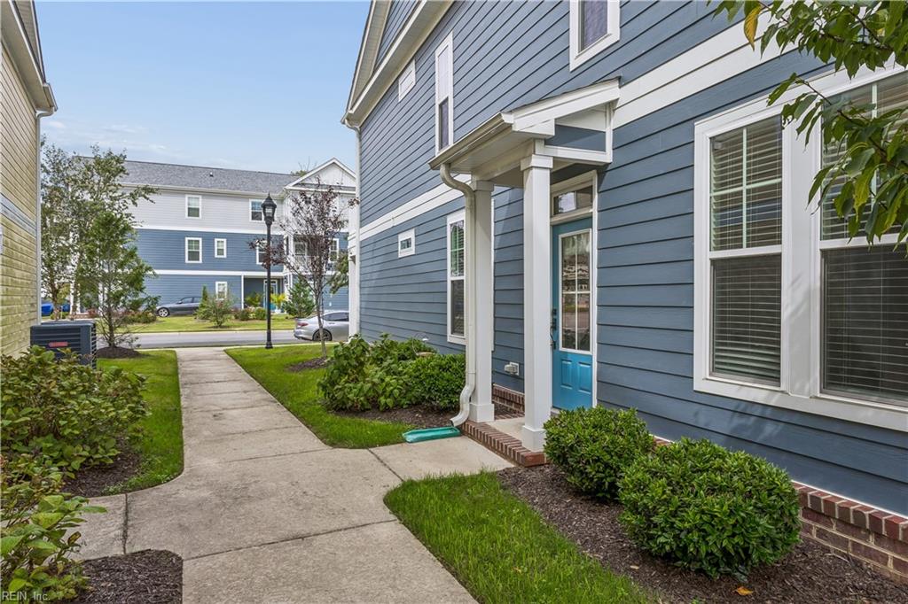 117 Mainsail Loop Property Photo 8