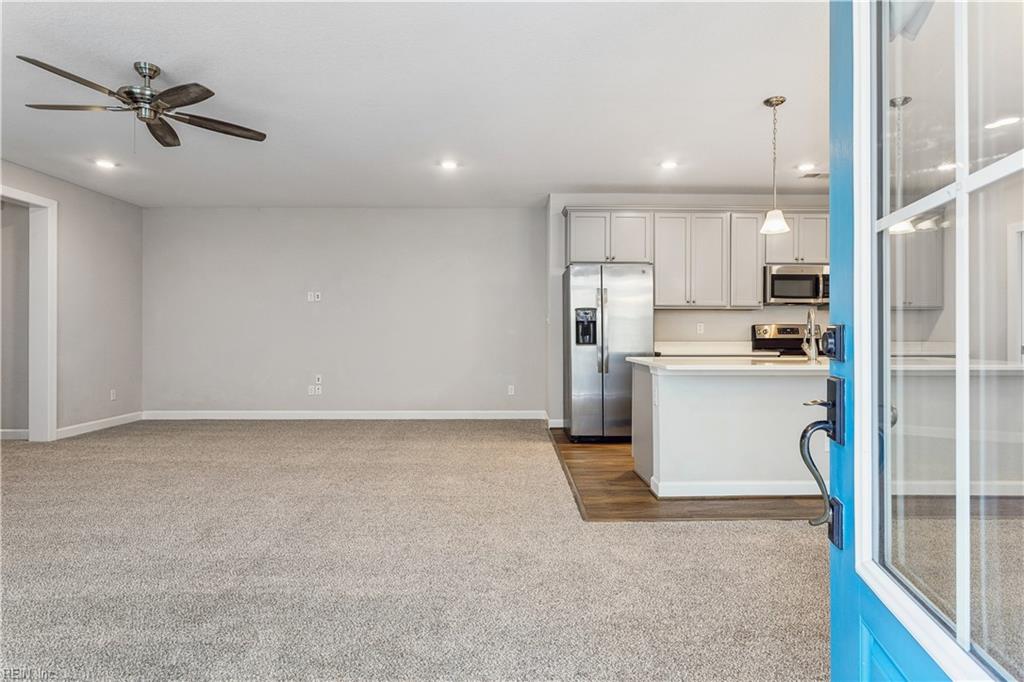 117 Mainsail Loop Property Photo 11
