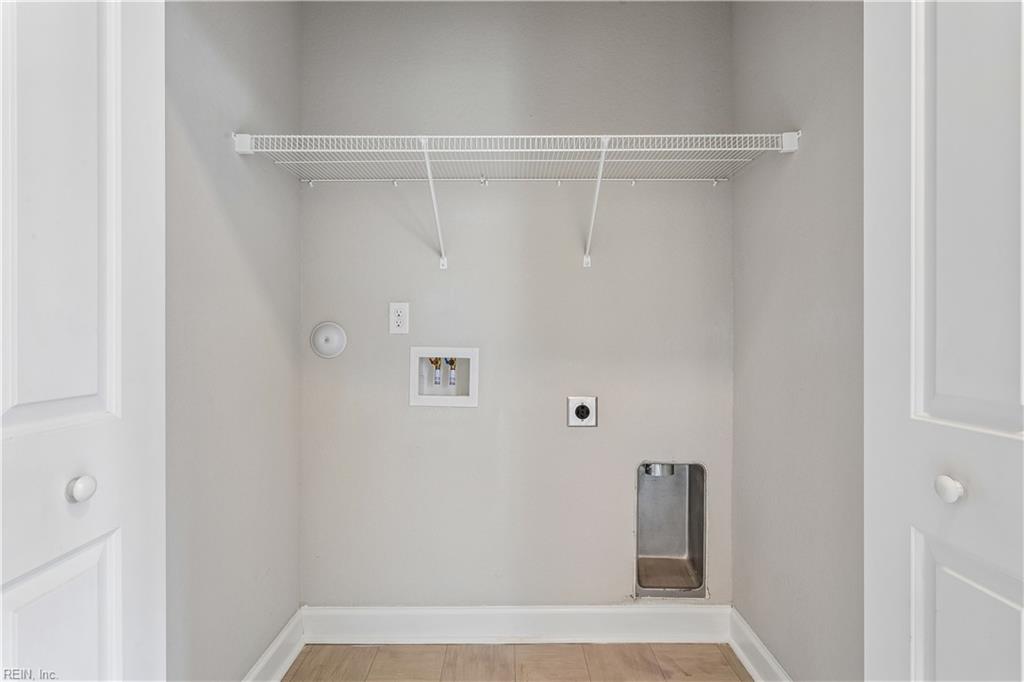 117 Mainsail Loop Property Photo 26