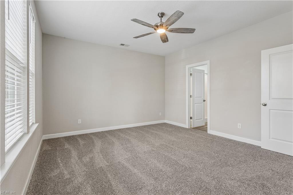 117 Mainsail Loop Property Photo 35