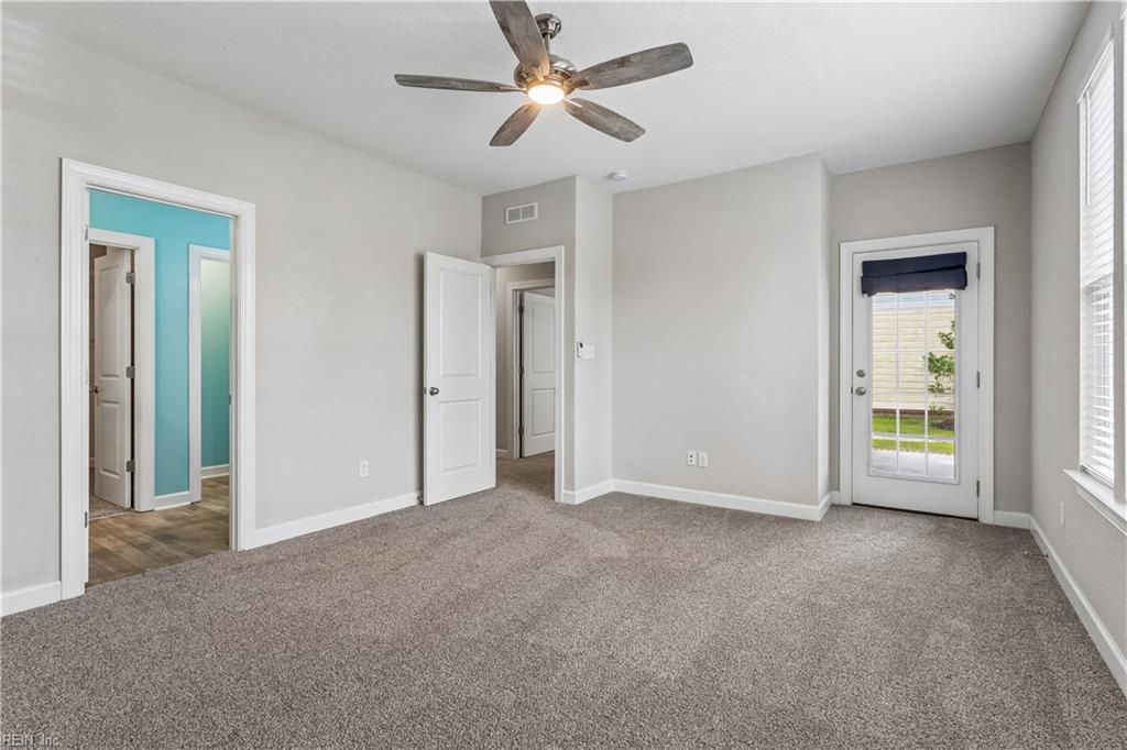 117 Mainsail Loop Property Photo 36