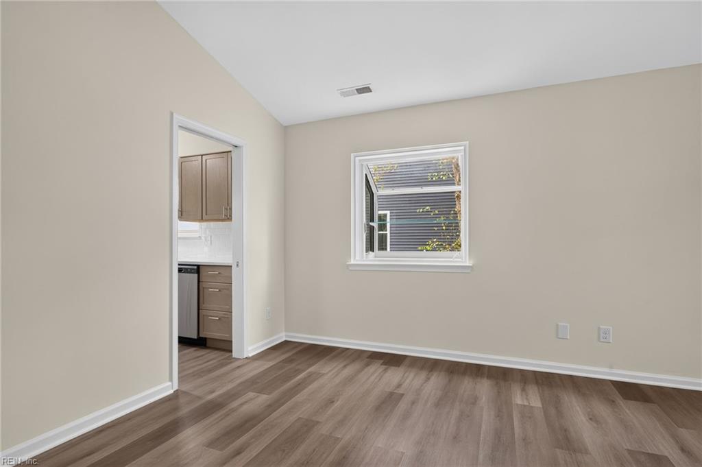 930 Rudee Ct Property Photo 6