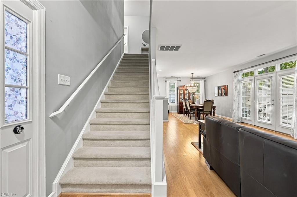 5233 Averham Dr Property Photo 3