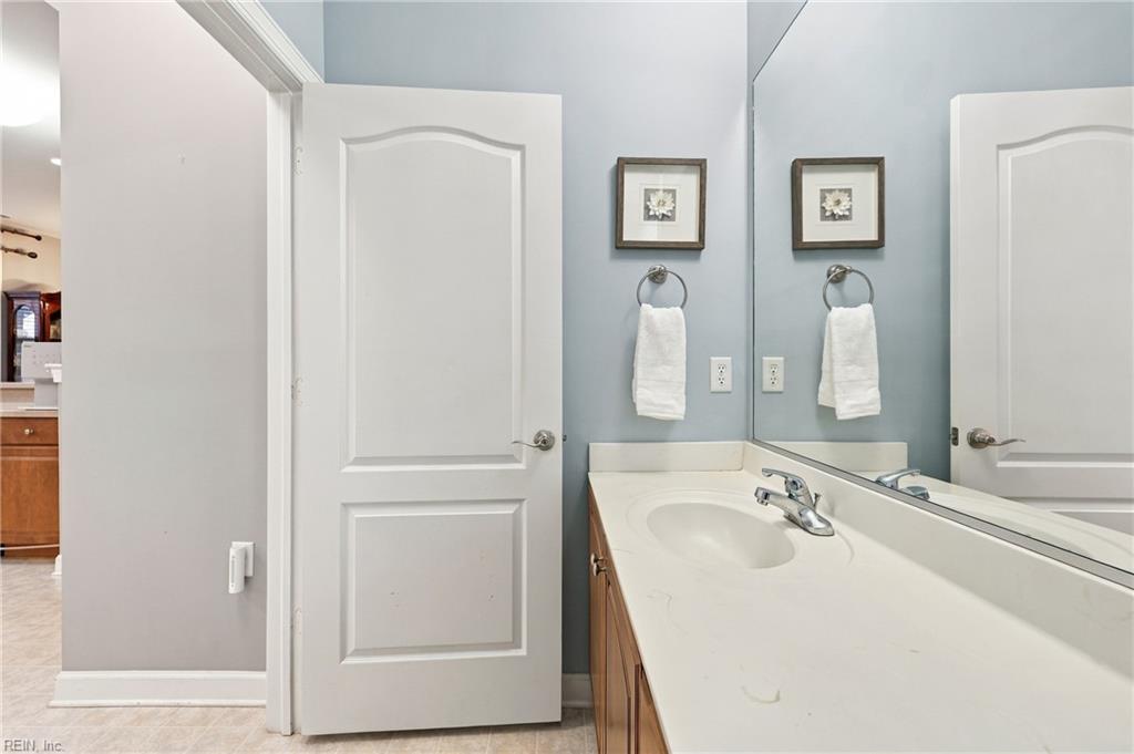 5233 Averham Dr Property Photo 17