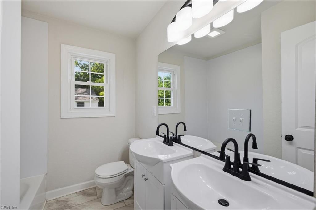 542 Hyde Park Rd Property Photo 27