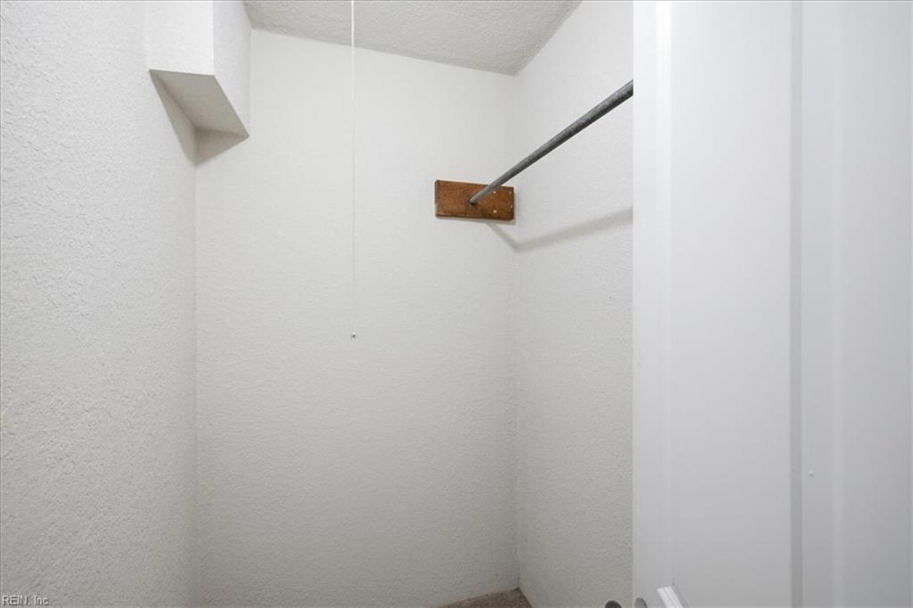 542 Hyde Park Rd Property Photo 35