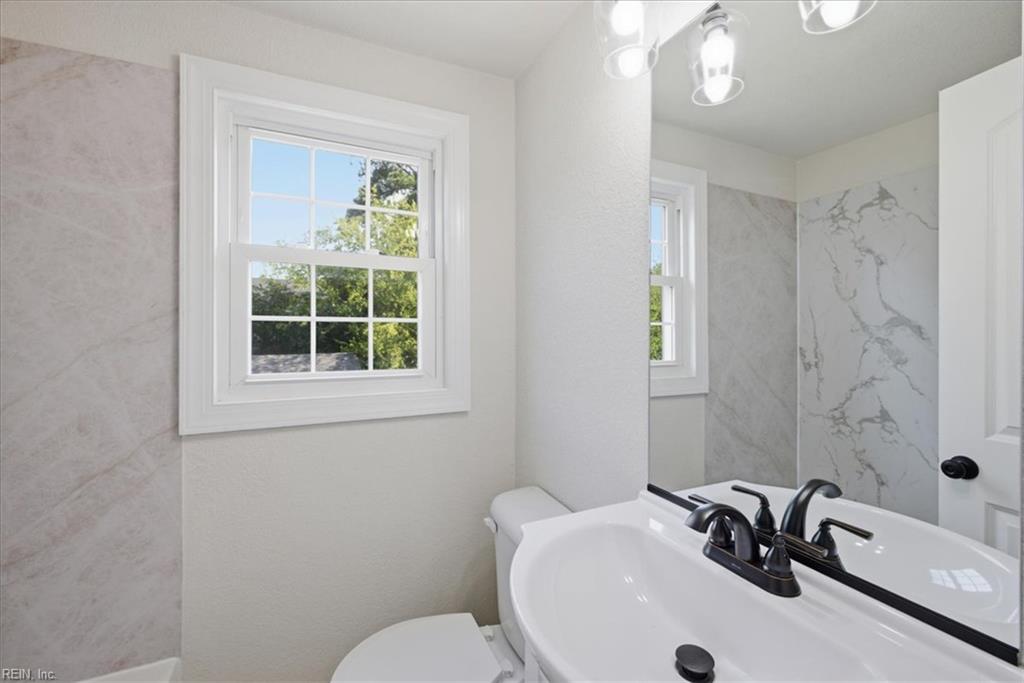 542 Hyde Park Rd Property Photo 36
