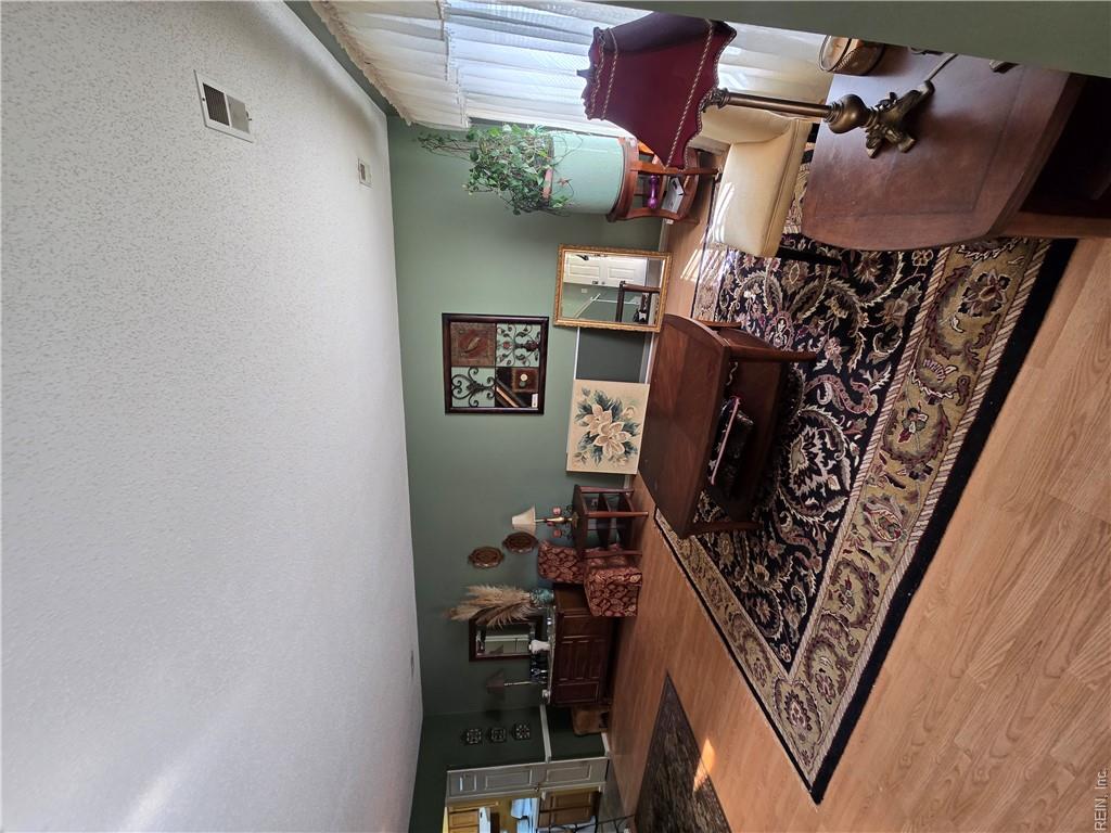 140 Corwin Cir Cir Property Photo 6