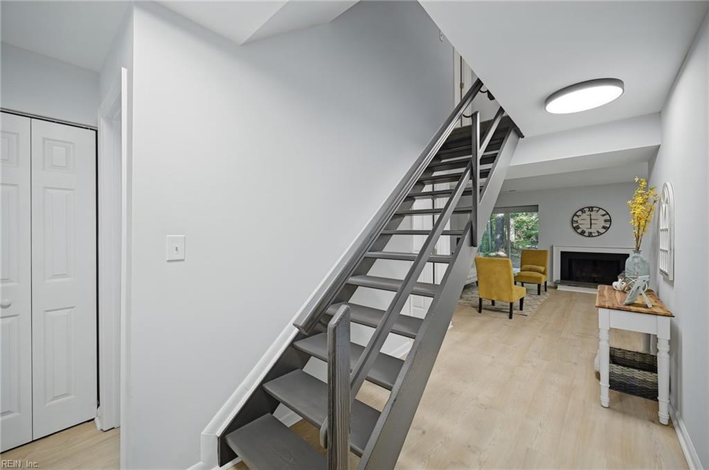 5 Lydney Cir Property Photo 3