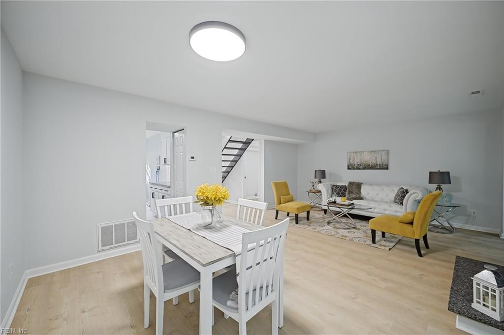 5 Lydney Cir Property Photo 6