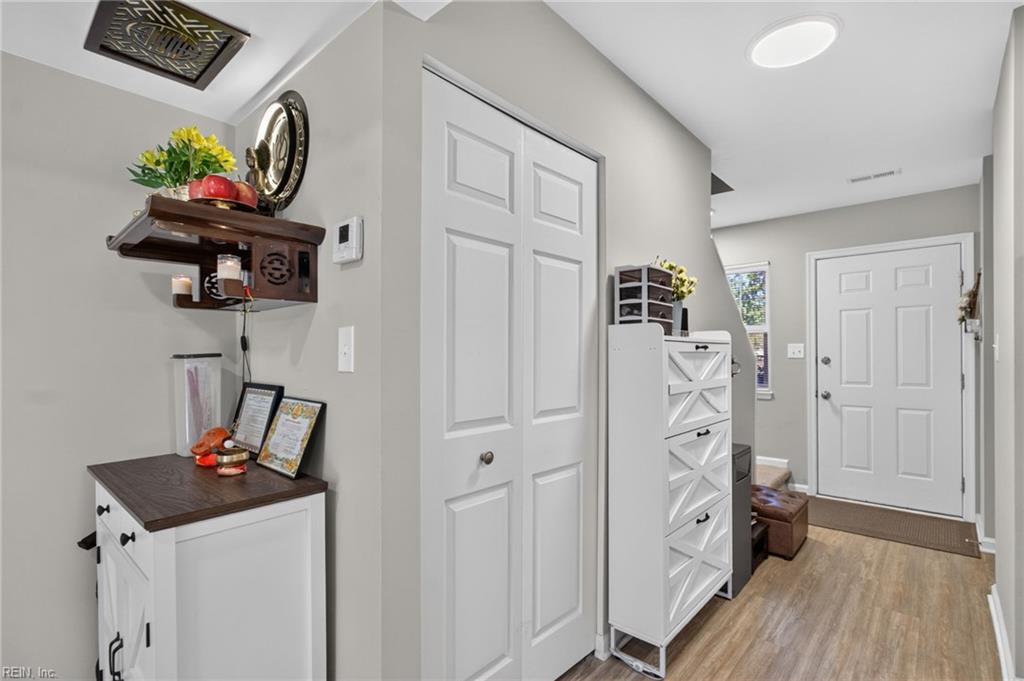 12757 Woodside Ln Property Photo 3