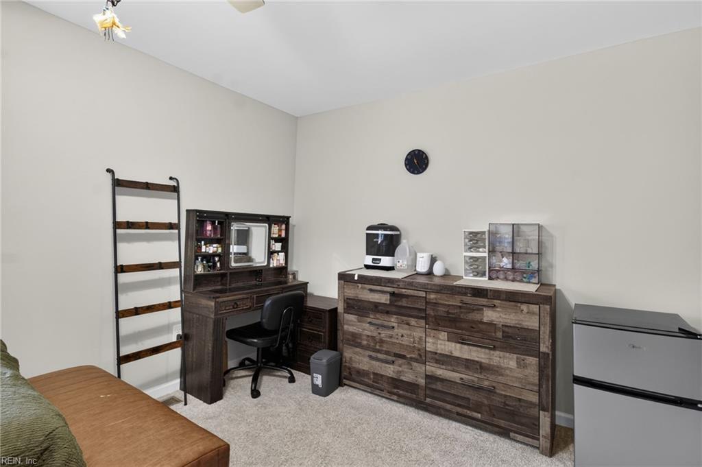 12757 Woodside Ln Property Photo 20