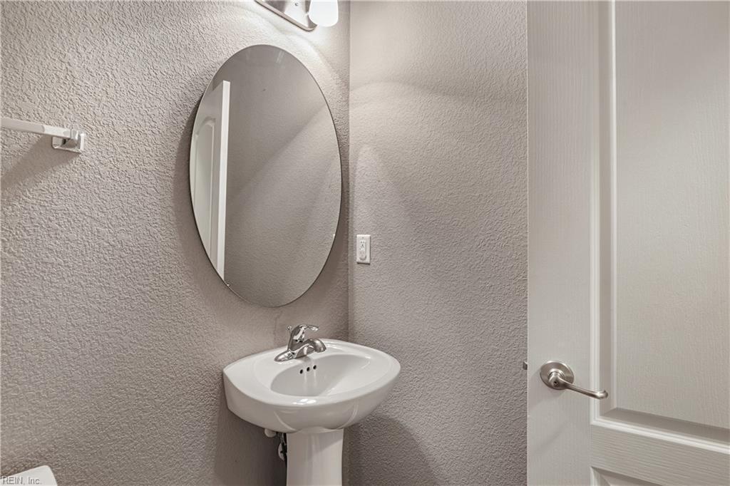 211 Fountain Way Property Photo 6