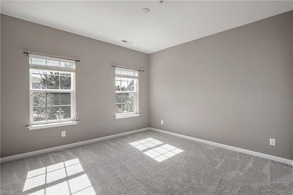 211 Fountain Way Property Photo 10