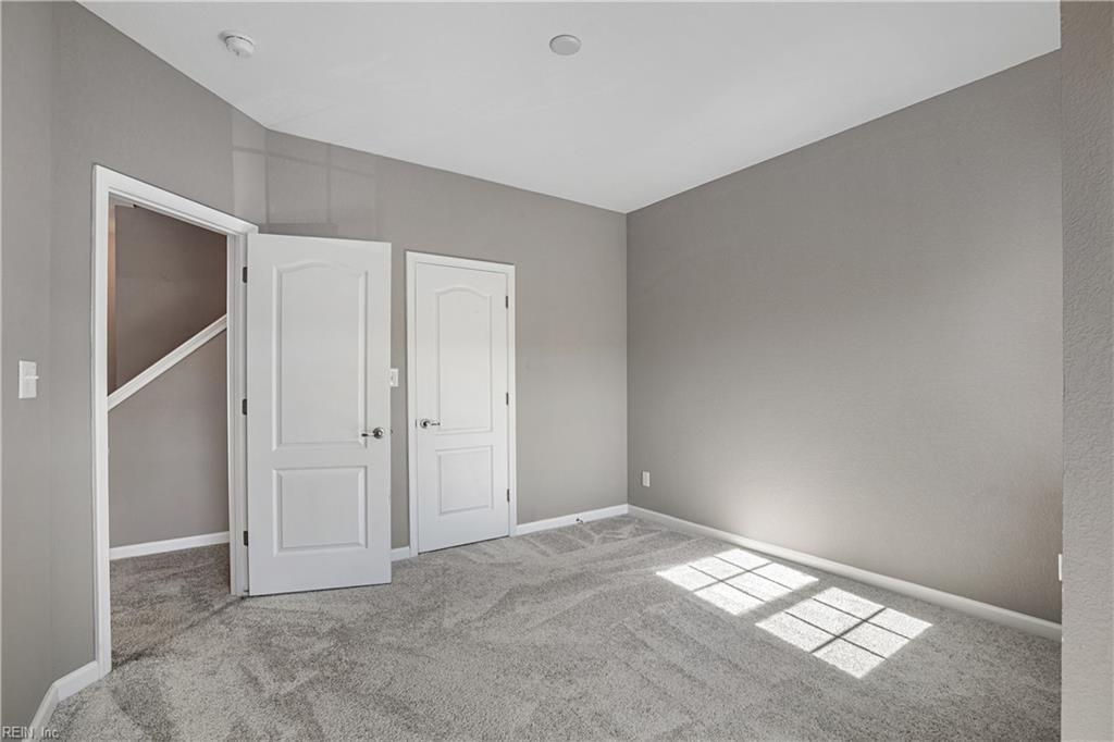 211 Fountain Way Property Photo 13