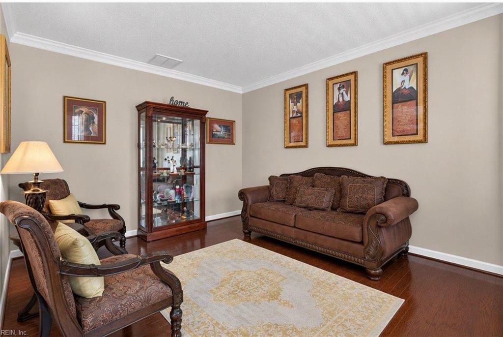 605 Wood Nymph Ln Property Photo 9