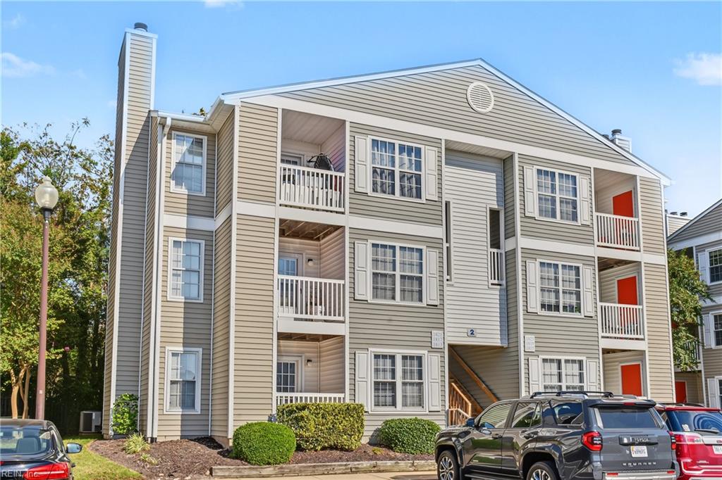 1813 Chantilly Ct Property Photo 1