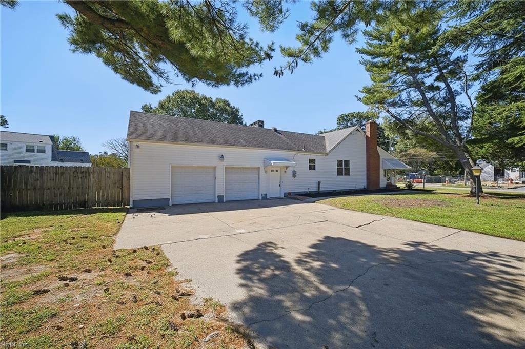 2901 Bainbridge Blvd Property Photo 2