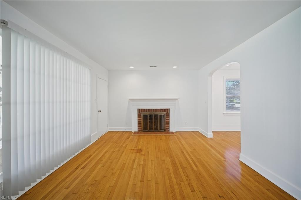 2901 Bainbridge Blvd Property Photo 8