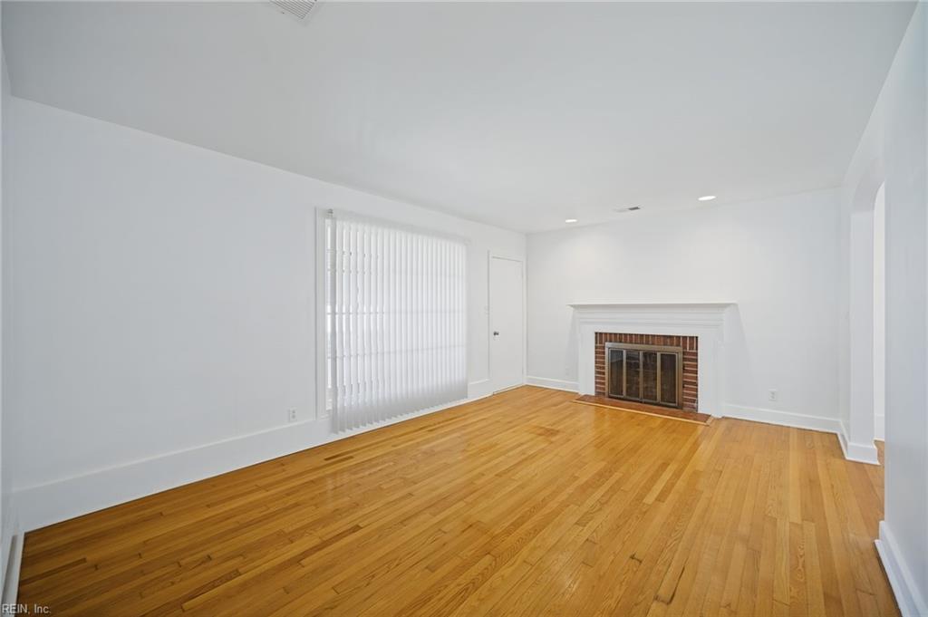 2901 Bainbridge Blvd Property Photo 9