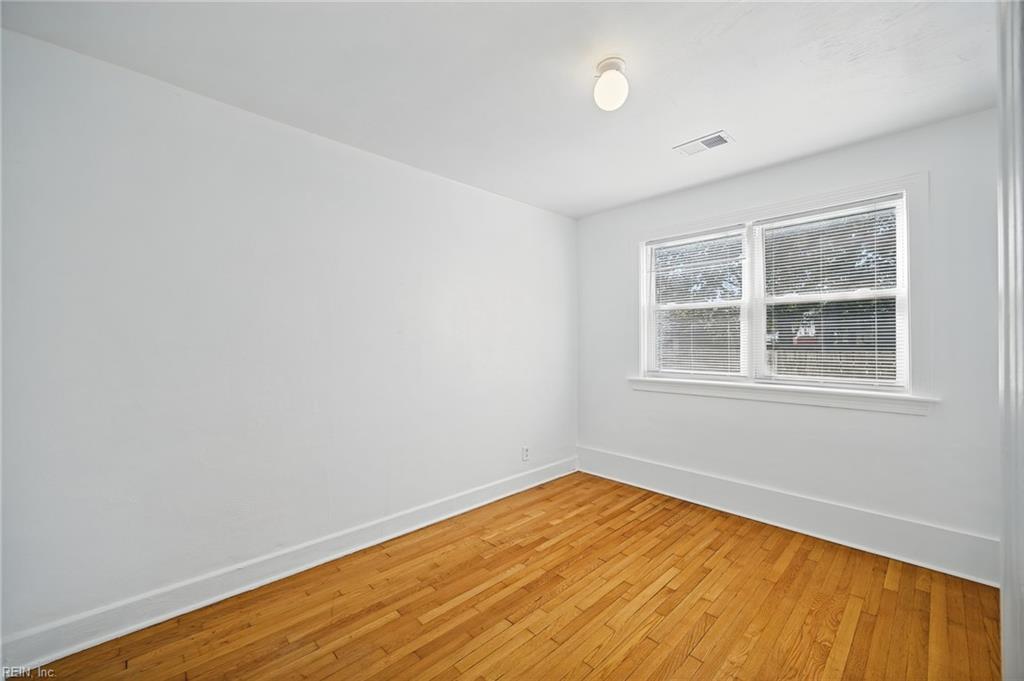 2901 Bainbridge Blvd Property Photo 29