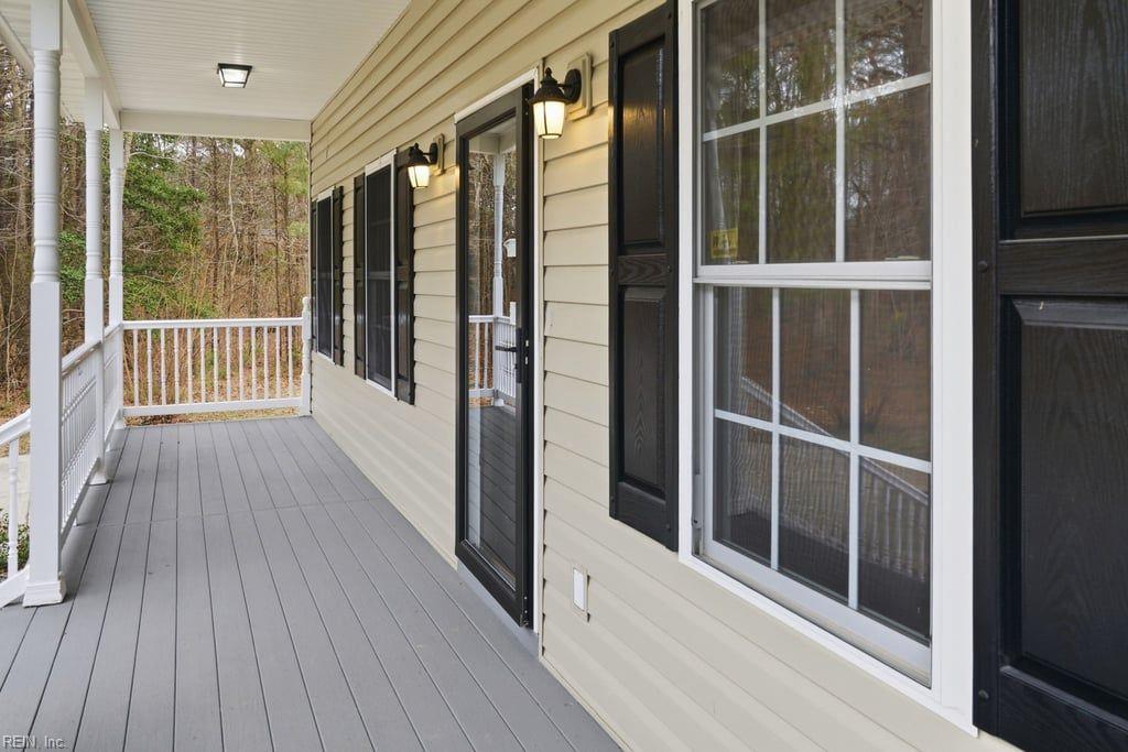 1704 Neptune Dr Property Photo 3