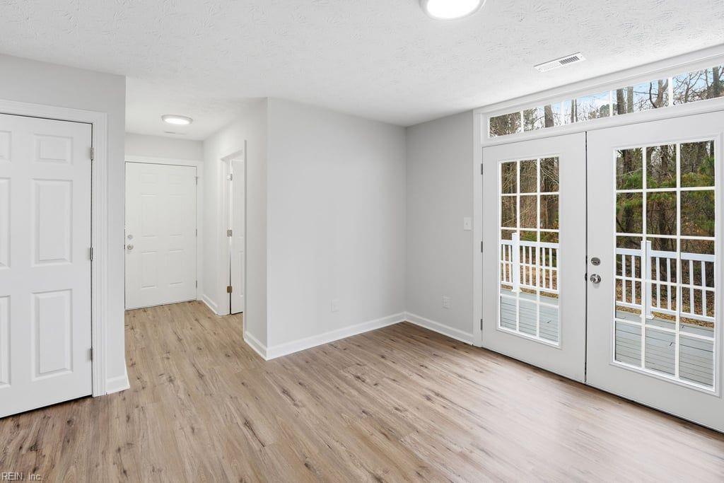 1704 Neptune Dr Property Photo 8