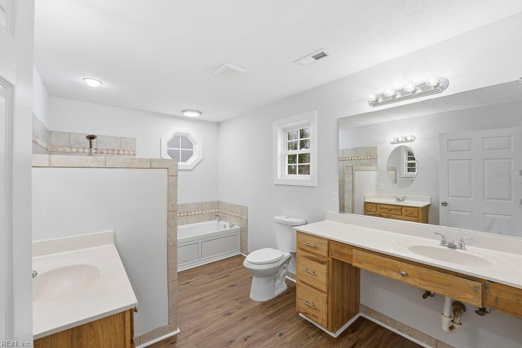 1704 Neptune Dr Property Photo 17