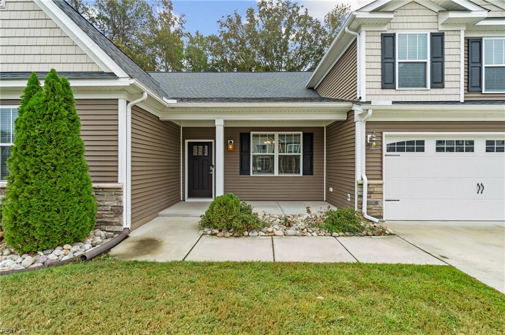 1421 Gemstone Ln Property Photo 4