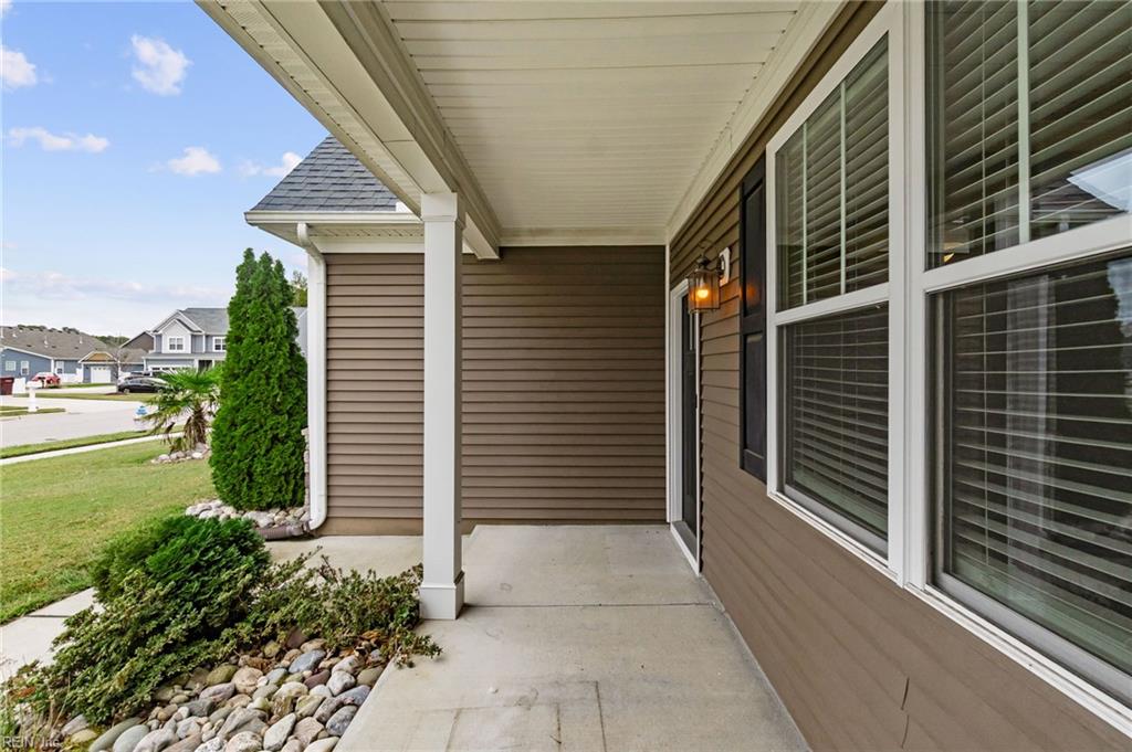 1421 Gemstone Ln Property Photo 5