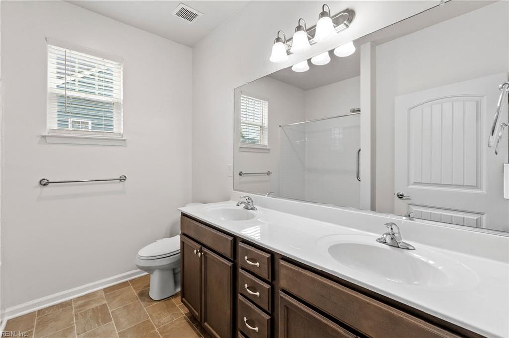 1421 Gemstone Ln Property Photo 9