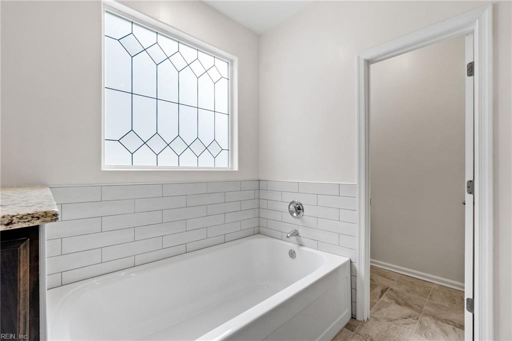 1421 Gemstone Ln Property Photo 23