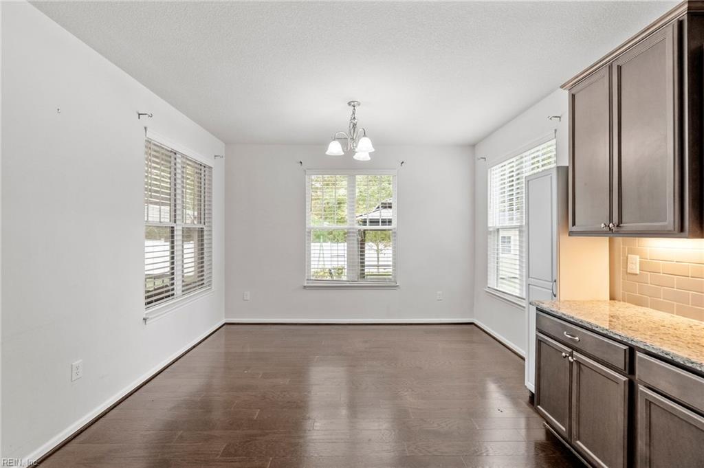 1421 Gemstone Ln Property Photo 27