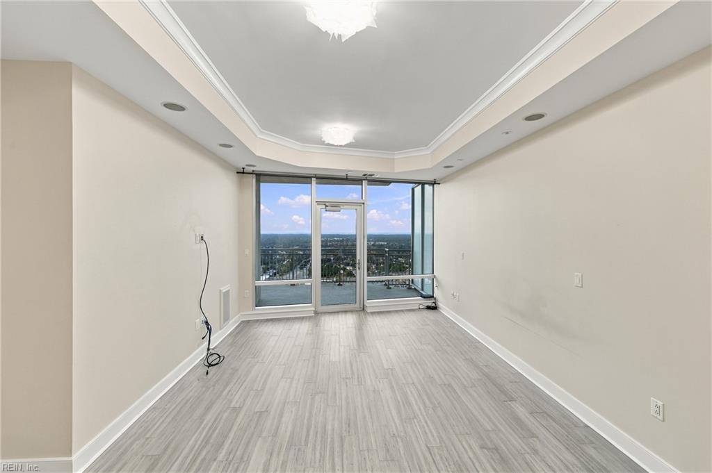 4545 Commerce St Property Photo 28