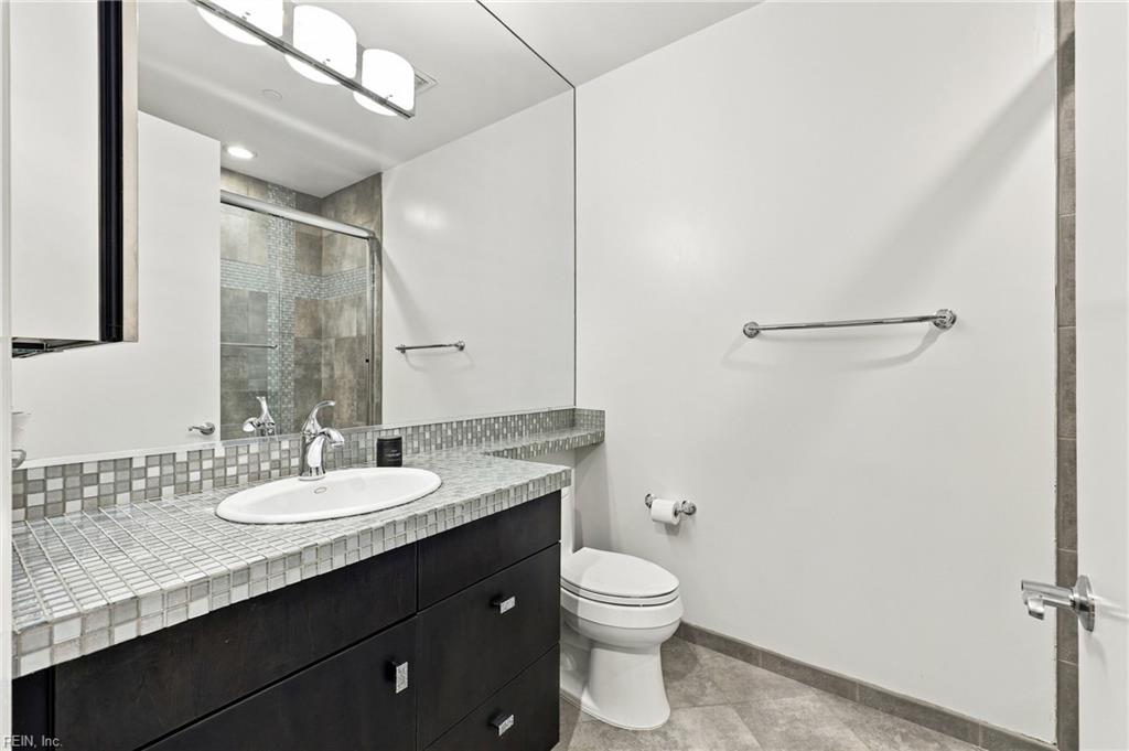 4545 Commerce St Property Photo 31