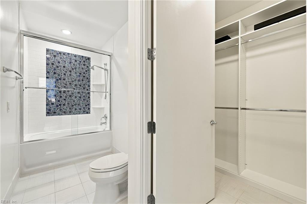 4545 Commerce St Property Photo 46