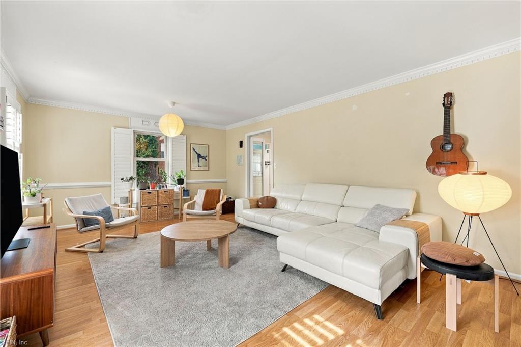 7371 Kirby Cres Property Photo 3
