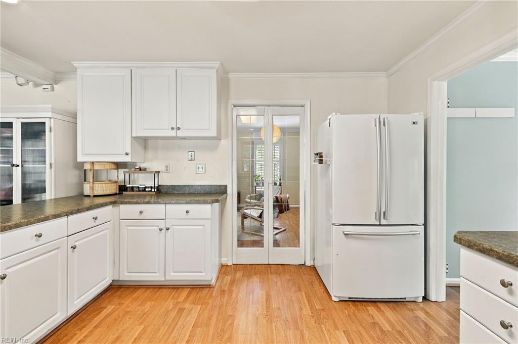 7371 Kirby Cres Property Photo 7