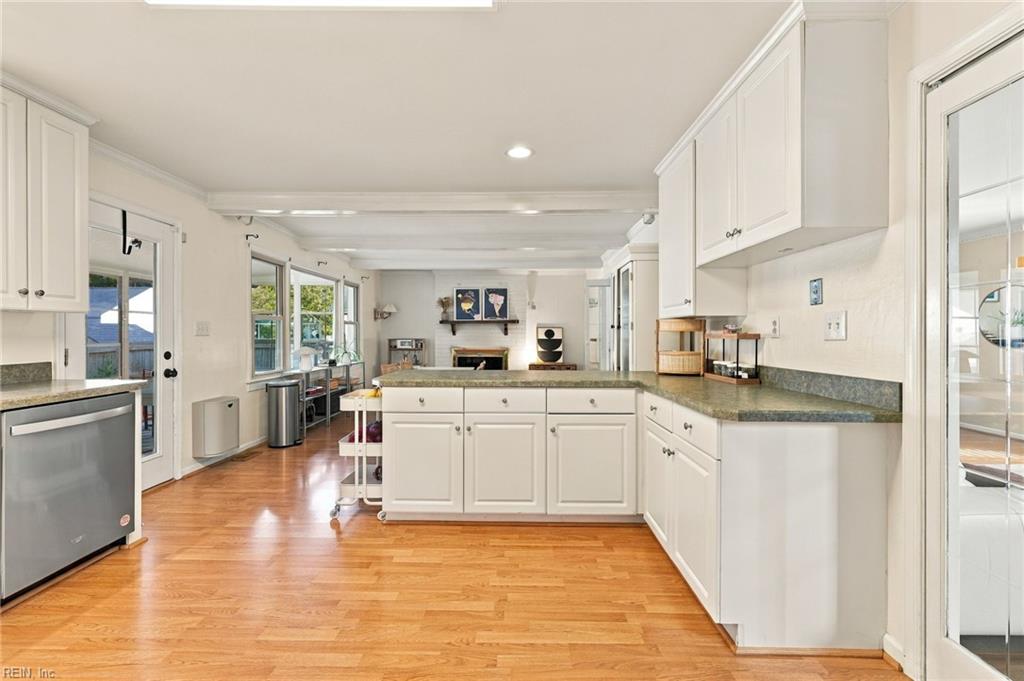 7371 Kirby Cres Property Photo 11